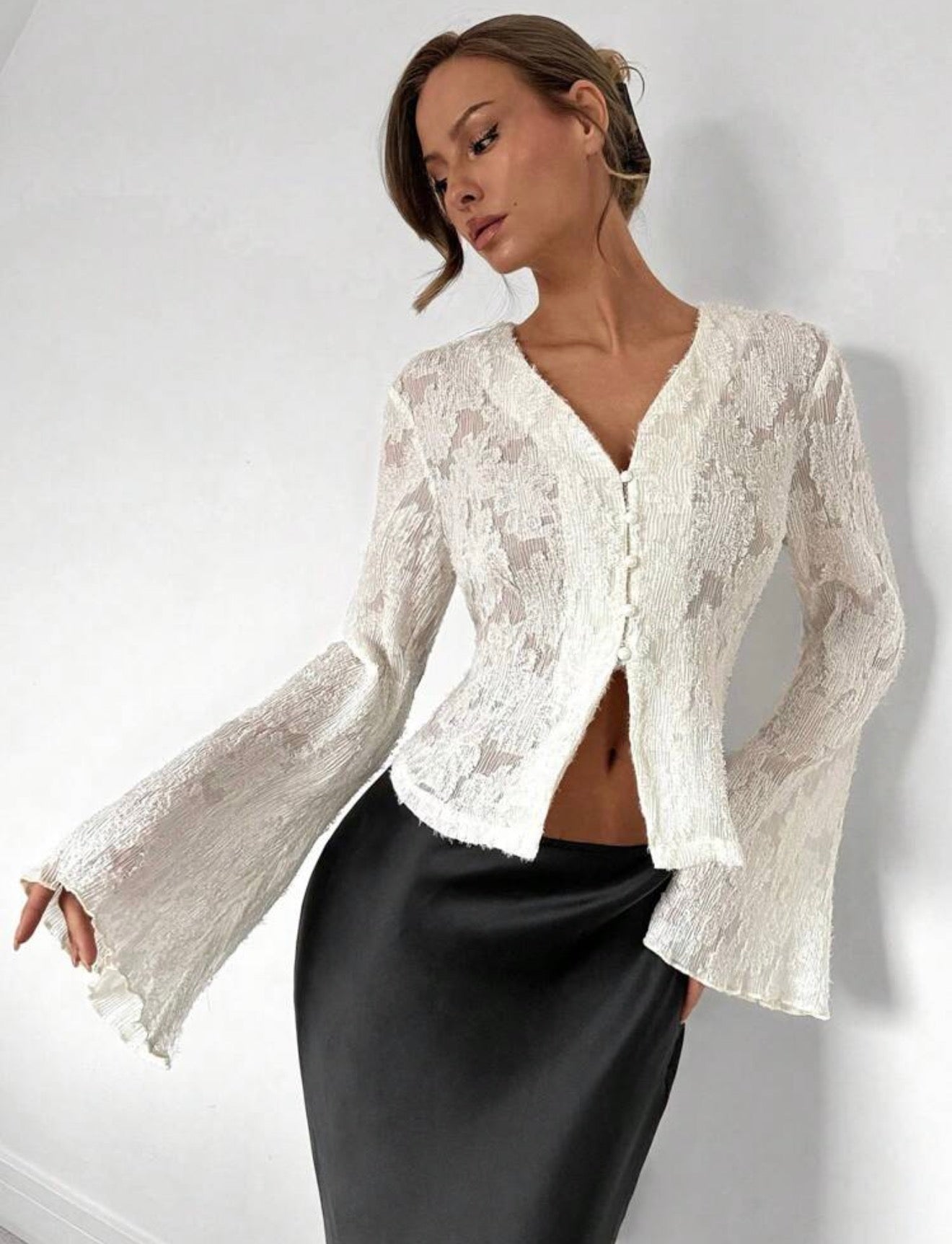Refferiza  Lace bell blouse