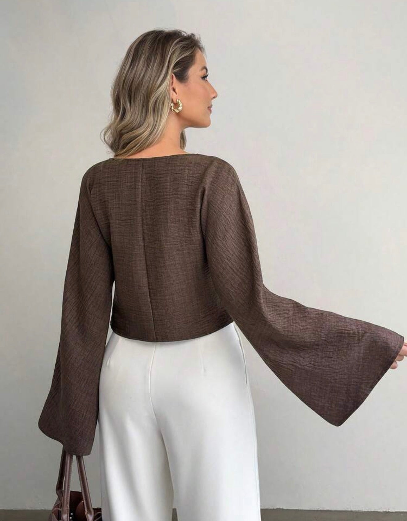 Bunckle Flare Sleeve blouse