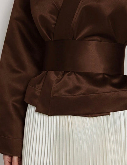 Color bell sleeve blouse
