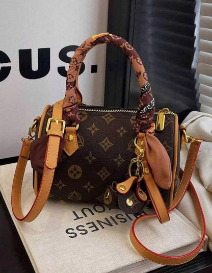 Leather  Versatile Women
Handbag (Scarf Color & Style Sent Randomly)