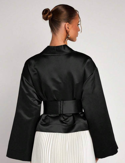 Color bell sleeve blouse