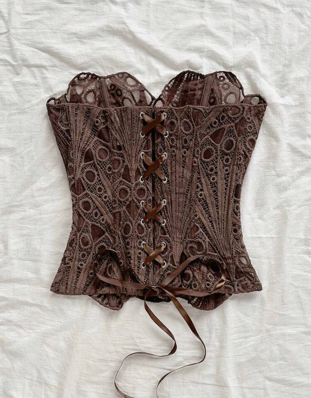 Lace herringbone court corset